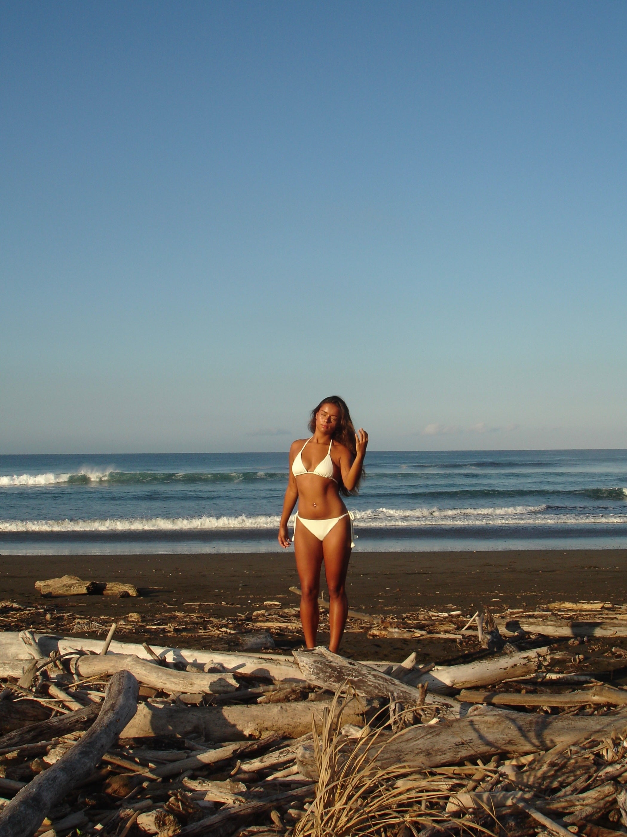 Vanilla Bean - Tie Bottom Triangle Top